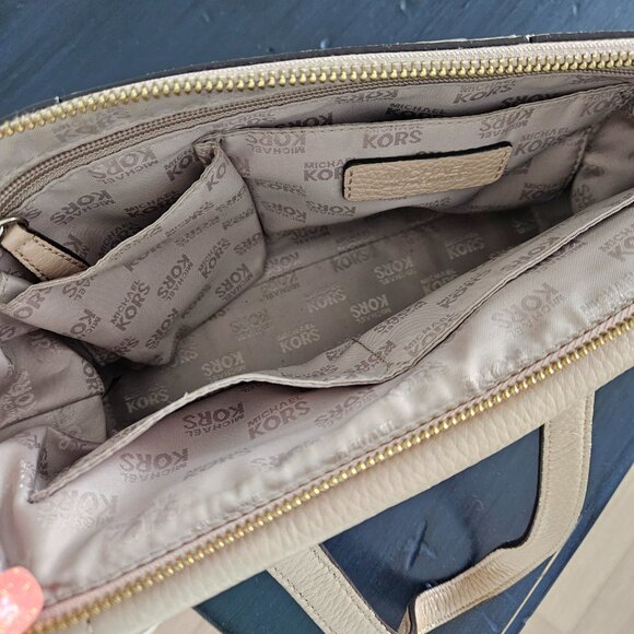 Michael Kors crossbody satchel - Picture 9 of 15